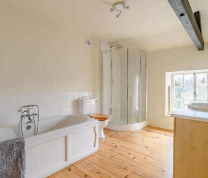 Milton House Second Floor Bathroom - StayCotswold