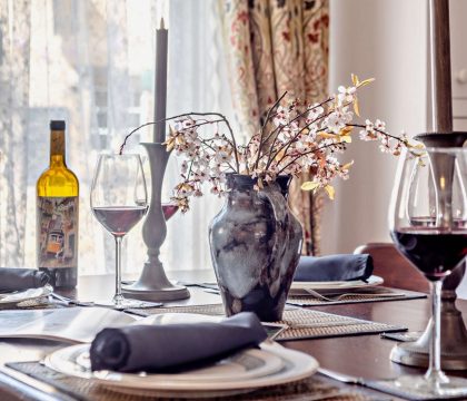 Pyatt's Pad Dining Area - StayCotswold