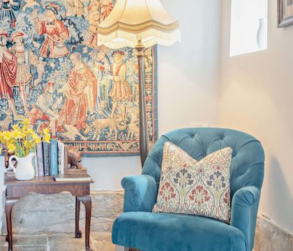 Pyatt's Pad Sitting Room - StayCotswold