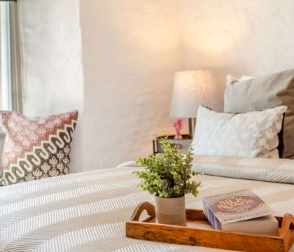 The Bakehouse Bedroom 2 - StayCotswold