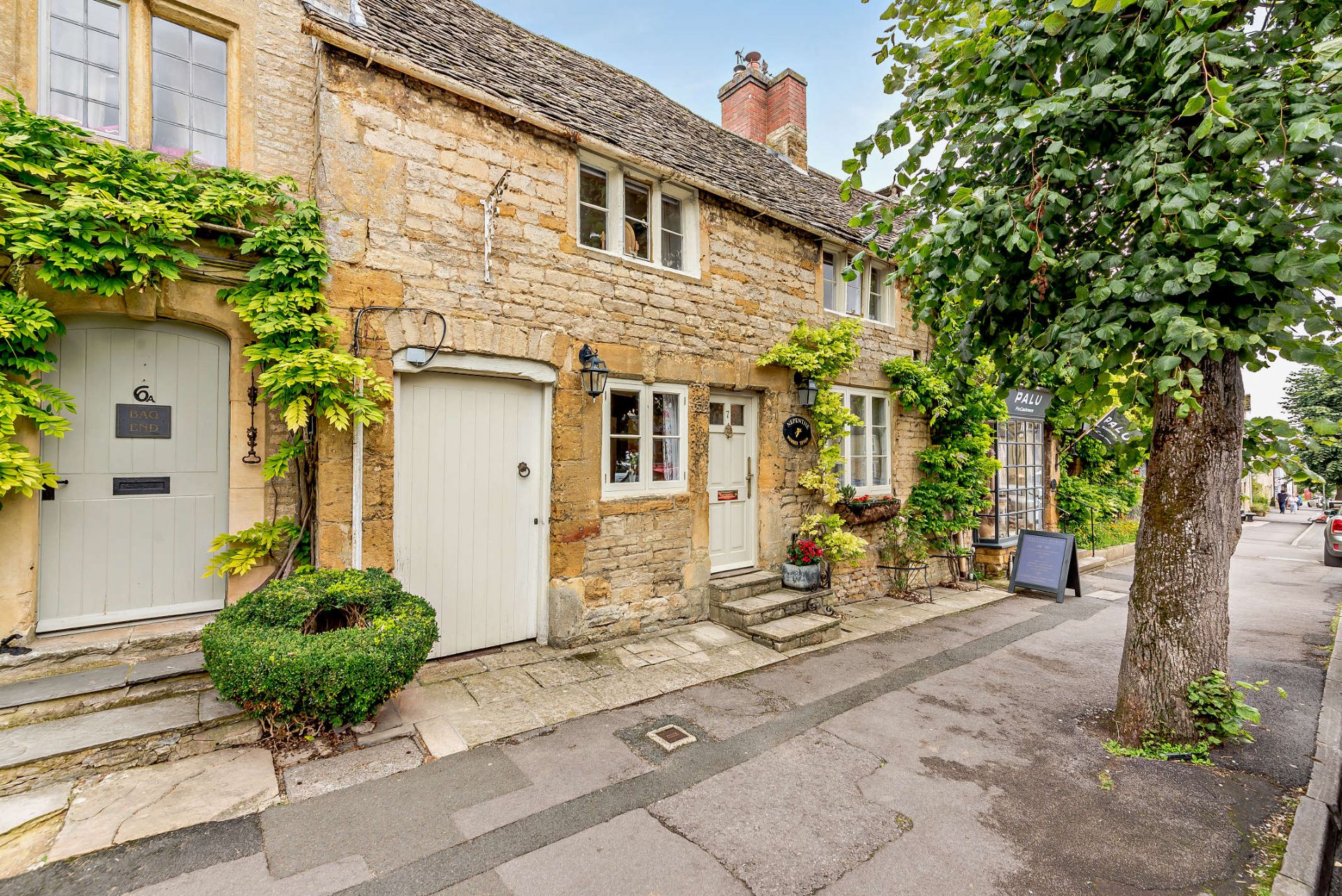 Nepenthe, 3 Bed Dog Friendly Holiday Home in StowontheWold