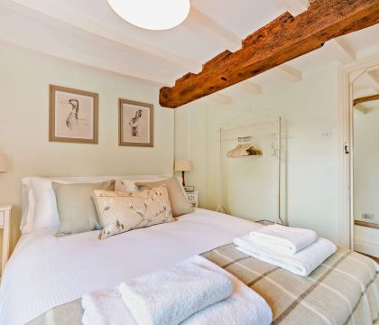 Glebe Cottage Bedroom 3 - StayCotswold