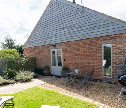 Furrow Barn Garden - StayCotswold