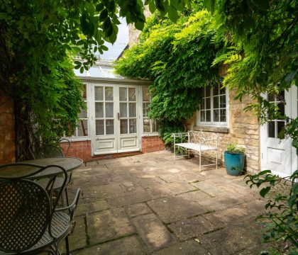 Milton House Garden - StayCotswold 