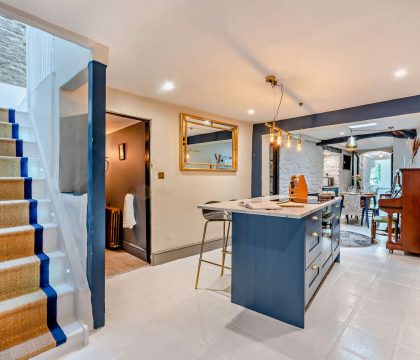 Elephant Cottage Kitchen - StayCotswold