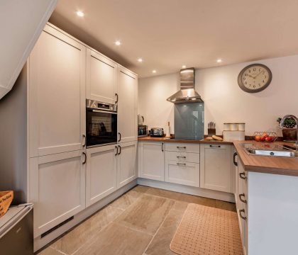 The Cottage at Robins Roost Kitchen Area - StayCotswold