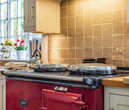 Quaint End Aga - StayCotswold