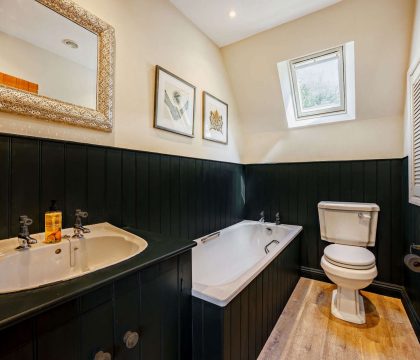 Burghfield Cottage Bathroom - StayCotswold