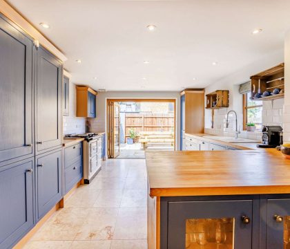 The Old Post Office Kitchen - StayCotswold