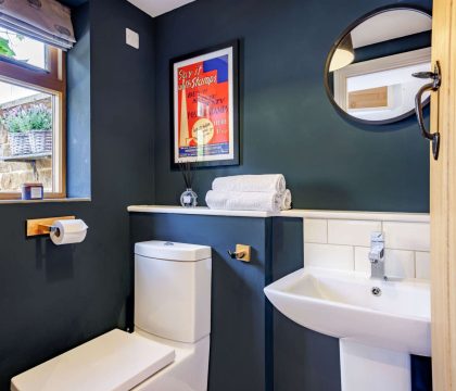 The Old Post Office Cloakroom - StayCotswold