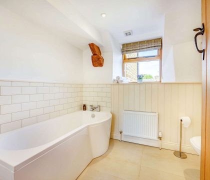 The Old Post Office Ensuite - StayCotswold
