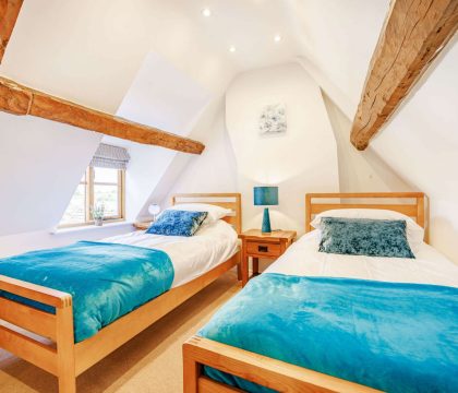 The Old Post Office Twin Bedroom - StayCotswold