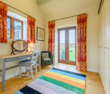 Coursehill Barn Annex Master bedroom - StayCotswold