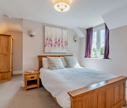 Fosseside House Bedroom - StayCotswold