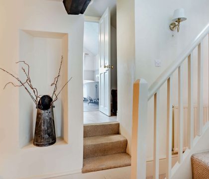 Fleur de Lys Landing - StayCotswold 