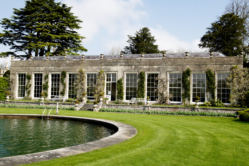 Badminton Estate Gardens with building