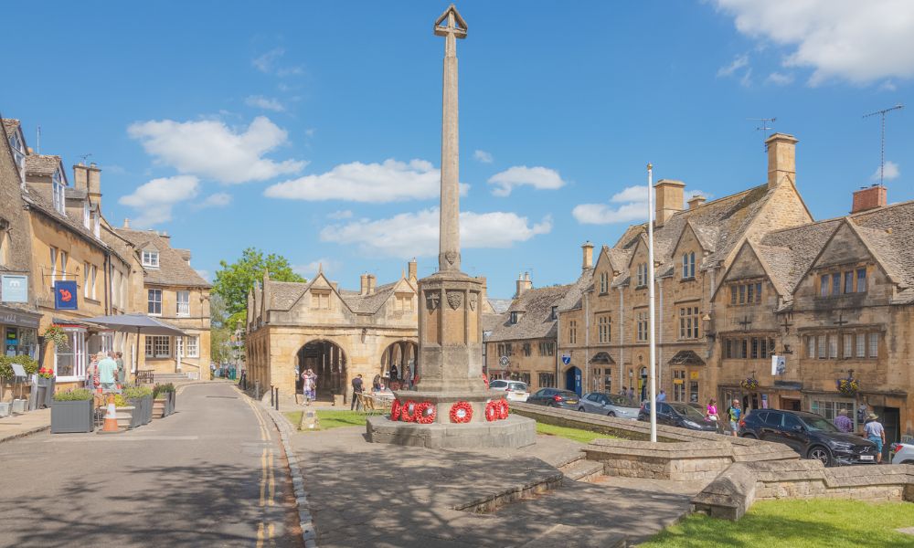 Beautiful villages and towns in the Cotswolds