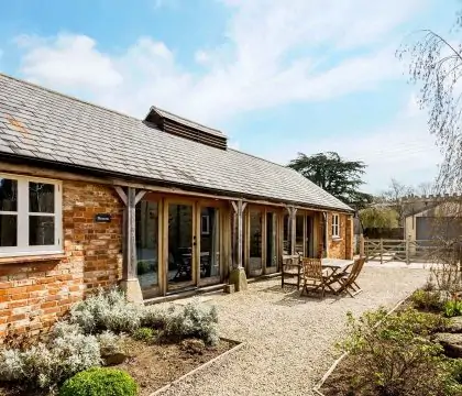 Blossom Barn - StayCotswold 