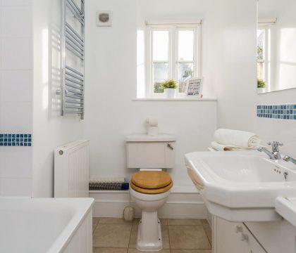 Old Brewery House Bathroom - StayCotswold