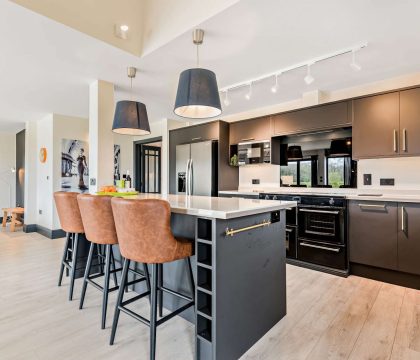 Folly View Kitchen - StayCotswold