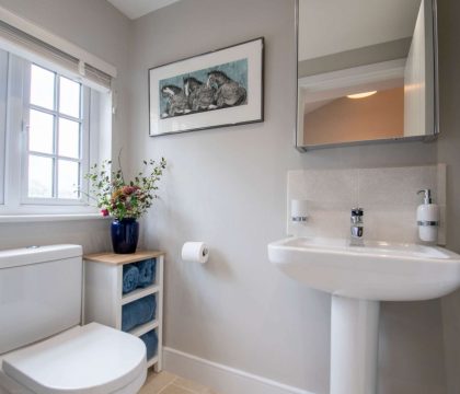 Slade Stables Bathroom - StayCotswold