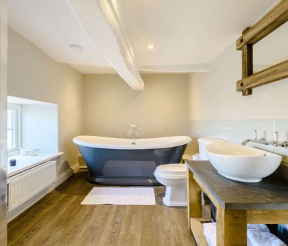 The Farmhouse Bathroom - StayCotswold