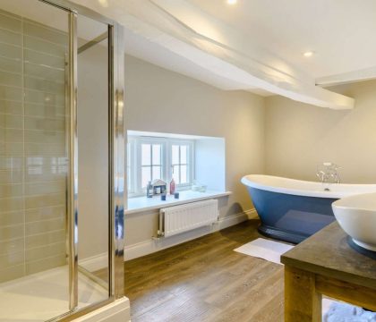 The Farmhouse Bathroom - StayCotswold