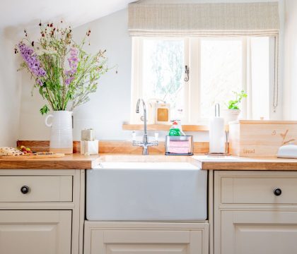 Wendle Cottage Kitchen - StayCotswold