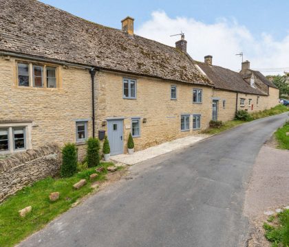Manor Farm Cottage Street View - StayCotswold