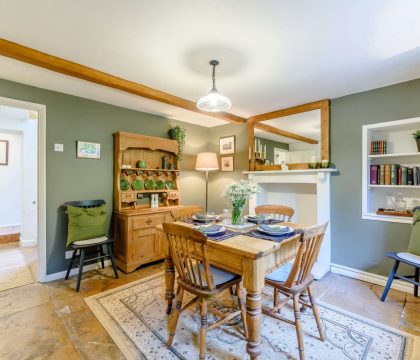 Star Cottage Dining Area - StayCotswold