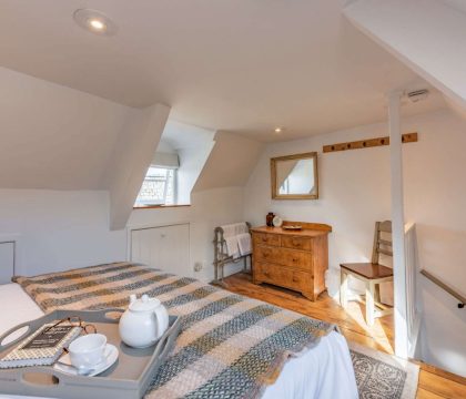 Garden Cottage Double Bedroom - StayCotswold