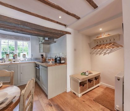 Garden Cottage Kitchen - StayCotswold