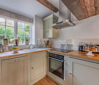 Garden Cottage Kitchen - StayCotswold