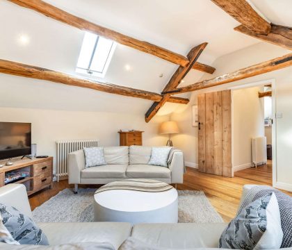 The Hayloft Living Room - StayCotswold
