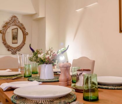 Star Cottage Dining Room - StayCotswold