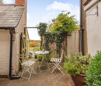 The Smithy, Courtyard Garden - StayCotswold