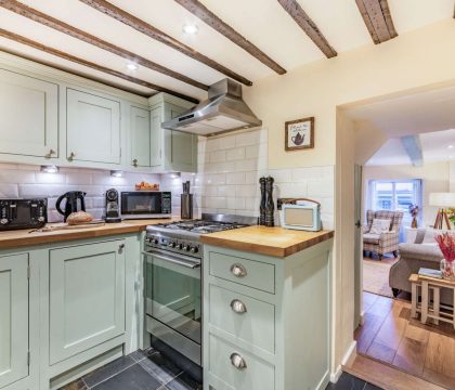 Blenheim Cottage Kitchen - StayCotswold