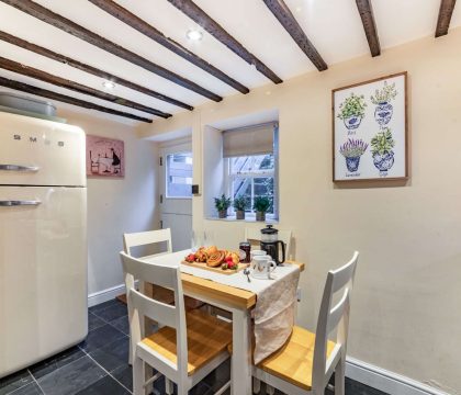 Blenheim Cottage Dining Area - StayCotswold