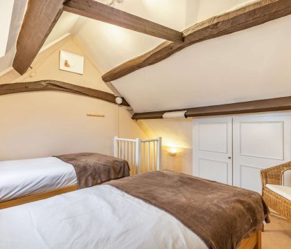 Lavender Cottage Twin Room - StayCotswold
