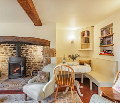 Cosy Corner Dining Table - StayCotswold