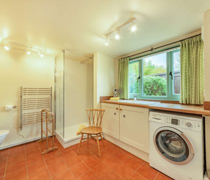 Cosy Corner Utility Room - StayCotswold