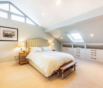 Hill View House Double Bedroom - StayCotswold