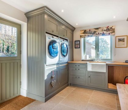 Hill View House Utility Room - StayCotswold