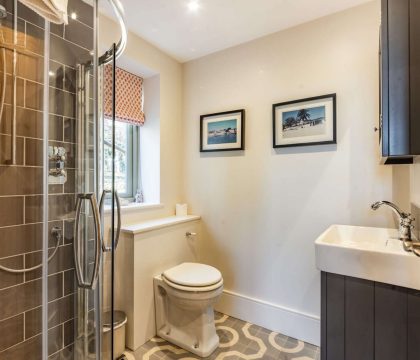 Hill View House Ground Floor Ensuite Shower Room - StayCotswold