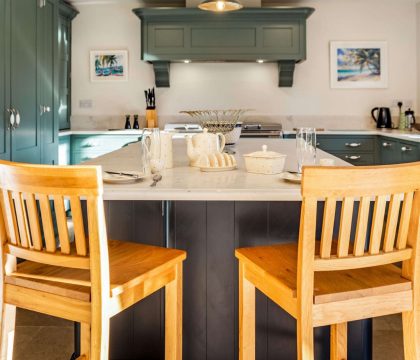 Hill View House Breakfast Bar - StayCotswold