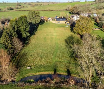 Hill View House Garden - StayCotswold