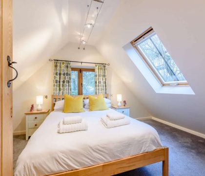 The Nest at Robins Roost Double Bedroom - StayCotswold
