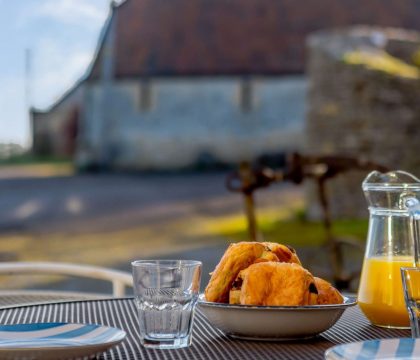 Will's Cottage Outside Table - StayCotswold