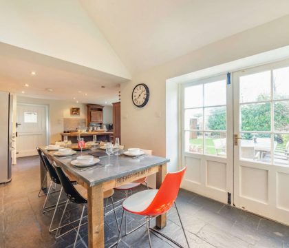 Winterberry Cottage Dining Room - StayCotswold