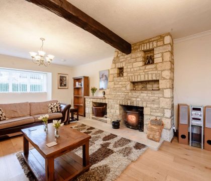 Grey Gables Barn Drawing Room - StayCotswold